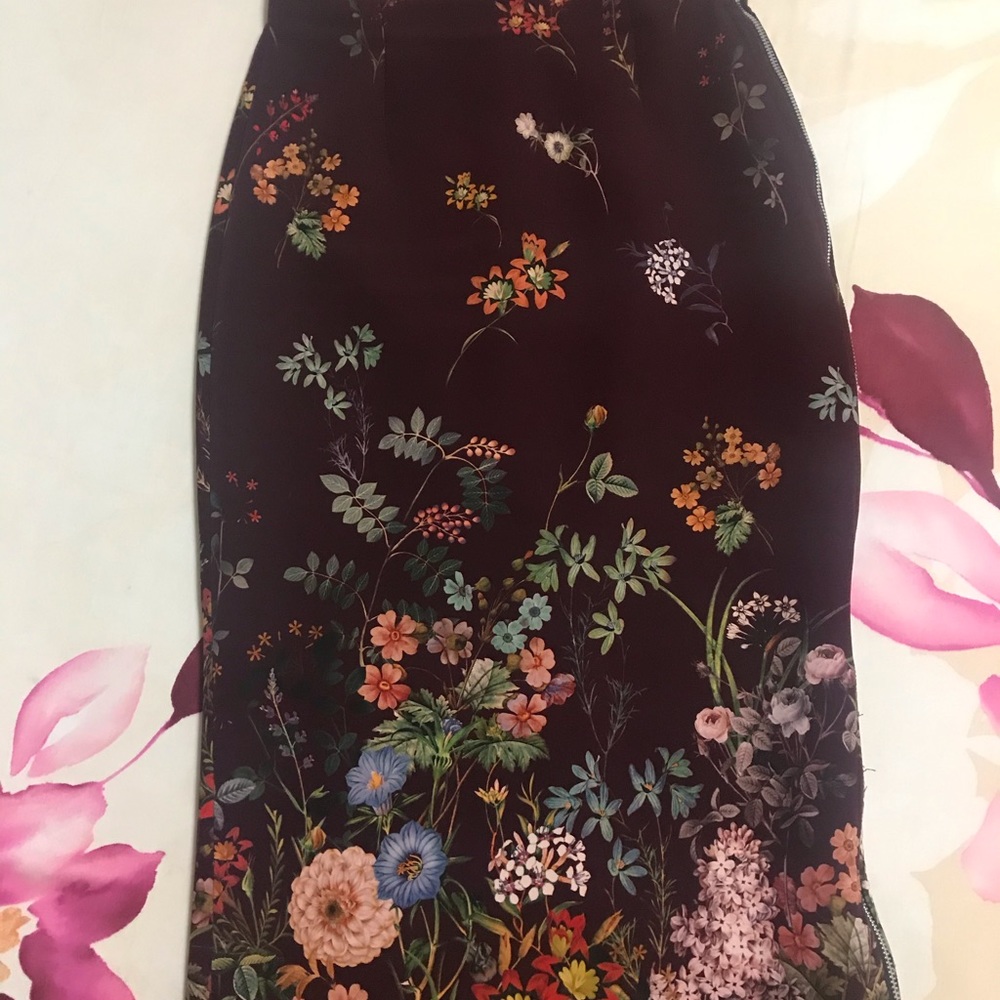 ZARA Floral Pencil Skirt